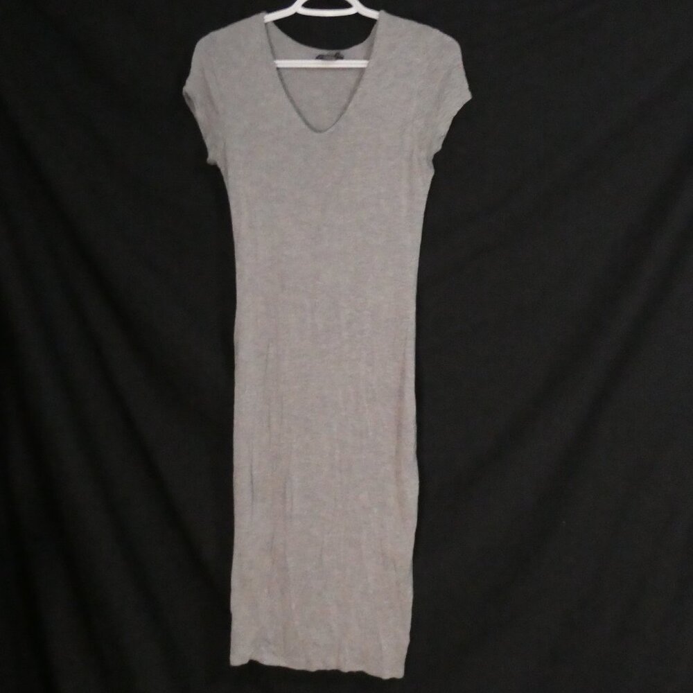 AMERICAN DREAM | medium | Grey V-Neck Short Sleeve Dress